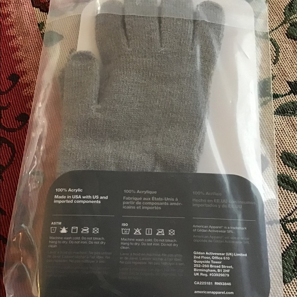 AMERICAN APPAREL NWT GREY KNIT GLOVES OS 8 AVAIL - Picture 2 of 2